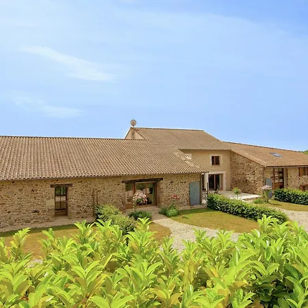 Holiday Home In Roussines With Private Pool, Cleaning Included * Roussines